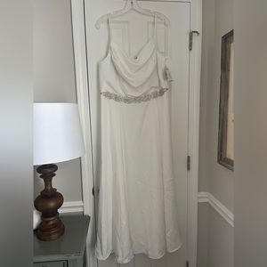NWT David’s Bridal cowl neck crepe scoop back a-line wedding dress